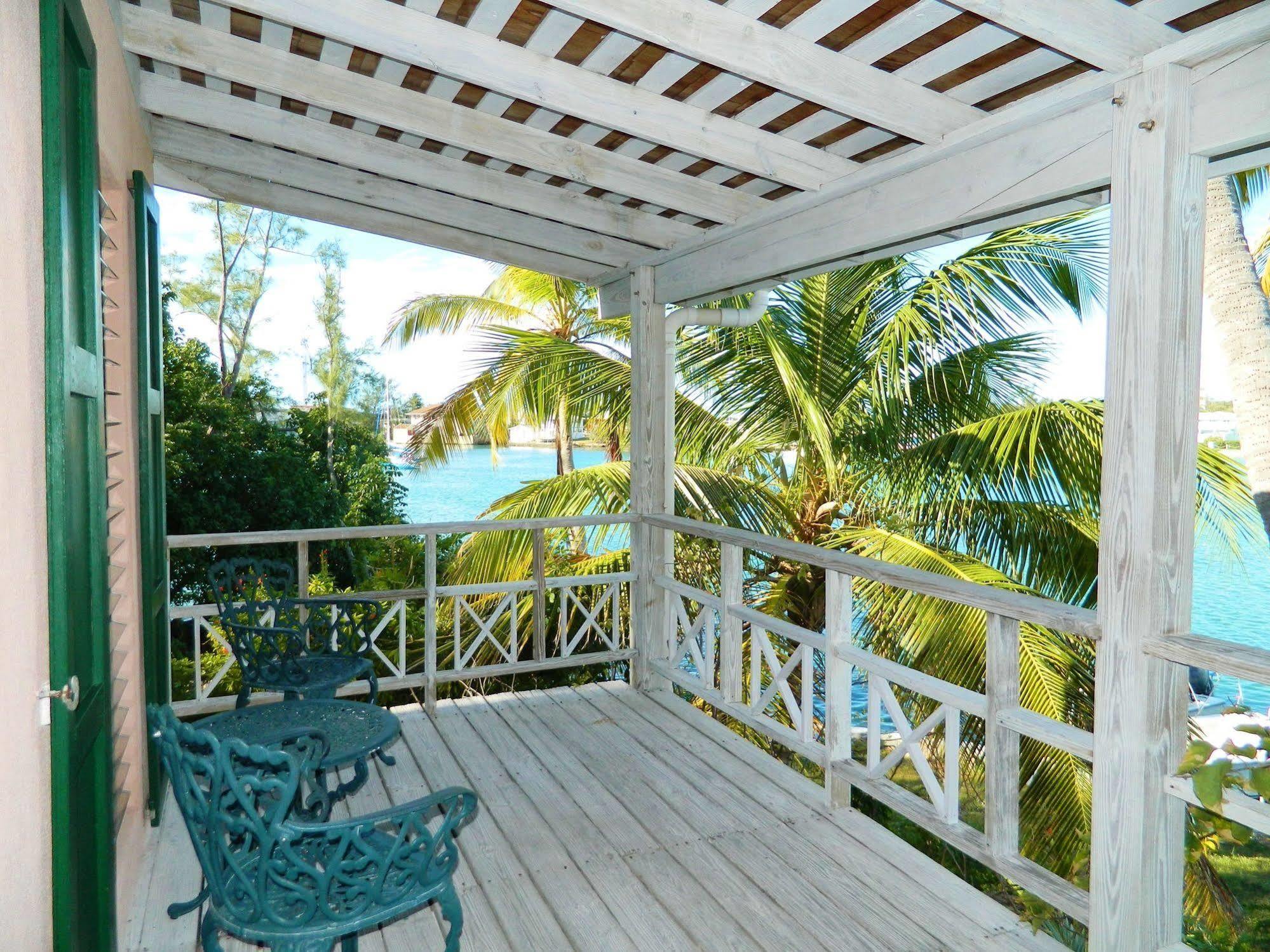 Hotel Regatta Point George Town Esterno foto